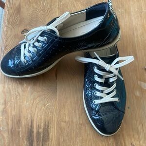 Ecco Black Patent Leather Lace Up Sneaker Women’s size 38